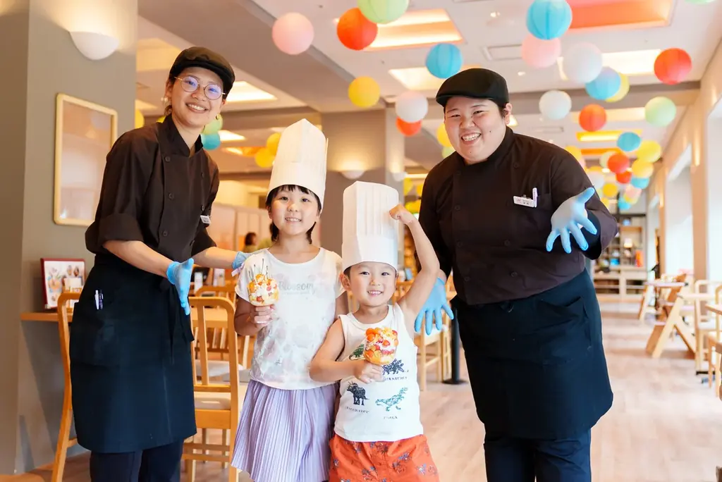 【悠湯の郷ゆさ＆おふろcafé yusa】大好評の食育体験「キッズシェフプログラム」が今年は日帰り利用も可能に！王将果樹園での桃狩り＆オリジナルパフェ作りプランを販売開始 画像 5