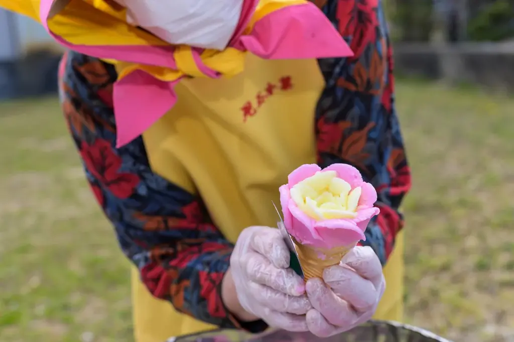 【阪急うめだ本店】今朝採れ枝豆を秋田から空輸して当日販売。職人技が光る児玉冷菓のババヘラアイスなど夏の味覚が集まるマルシェ 画像 3