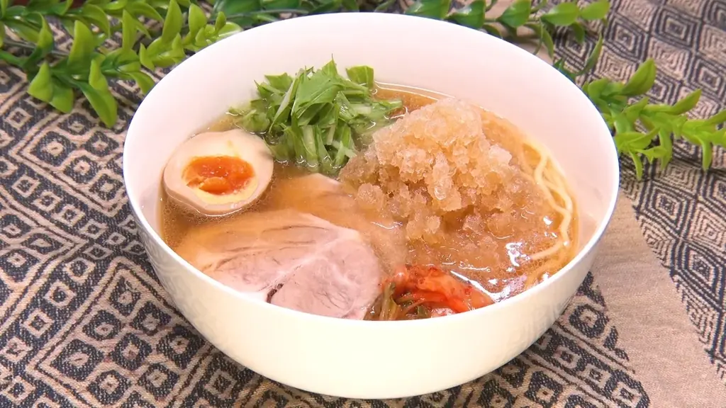 “音と食を融合”させた新感覚の音楽グルメ番組『高見沢俊彦の美味しい音楽 美しいメシ』今年４月デビュー、SNS関連動画が17億再生超え！超話題の男性歌謡コーラスグループ・モナキが降臨！ 画像 4