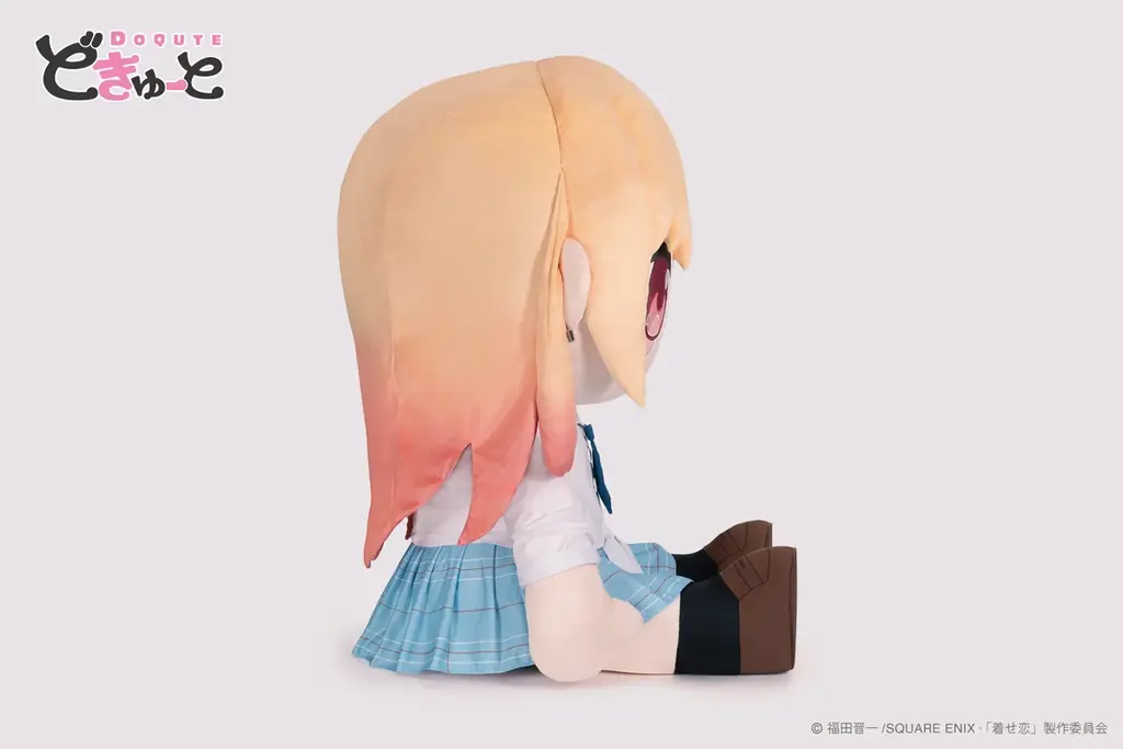TVアニメ『その着せ替え人形は恋をする』より、制服姿の「喜多川海夢」が「超特大ぬいぐるみ」になって登場！TAITO GEAR&GOODSにて8月14日(金)より予約受付開始！ 画像 5