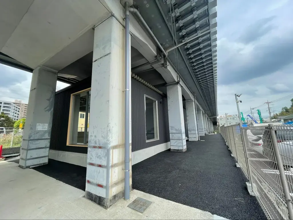 全国11都道府県に展開する「シェア型フードホール」が神奈川県初出店。新横浜・東海道新幹線の高架下に「醸造所併設フードホール」が誕生。 画像 3