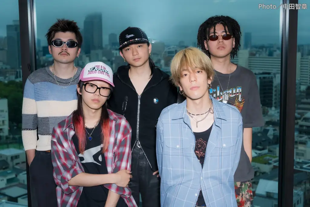 【本日発行】フリーペーパー『月刊ローチケ／月刊HMV&BOOKS』8月15日号の表紙・巻頭特集は「ディズニー・オン・クラシック ～まほうの夜の音楽会 2026」＆「＆TEAM」 画像 11