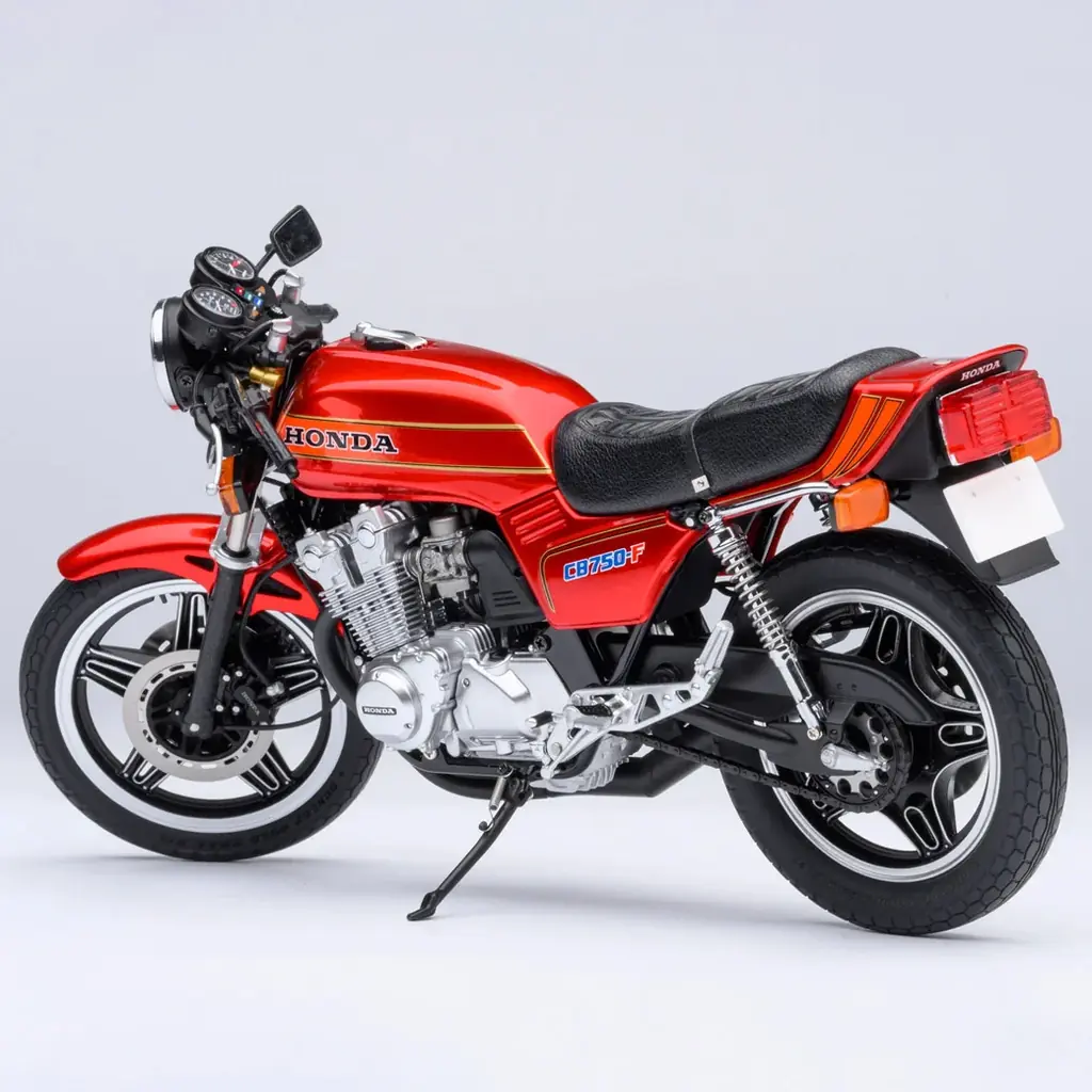 小田原で『バリバリ伝説』の名車を間近に！巨摩 郡の「Honda NSR500」「Honda CB750F」1/12スケールモデルを展示・販売 画像 10
