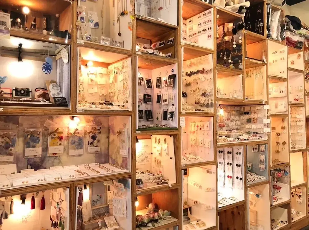 1,500人の作家が集まる！約5万点のハンドメイド作品が並ぶ宝箱「素今歩（すこんぶ）」が吉祥寺マルイにオープン！ 画像 2