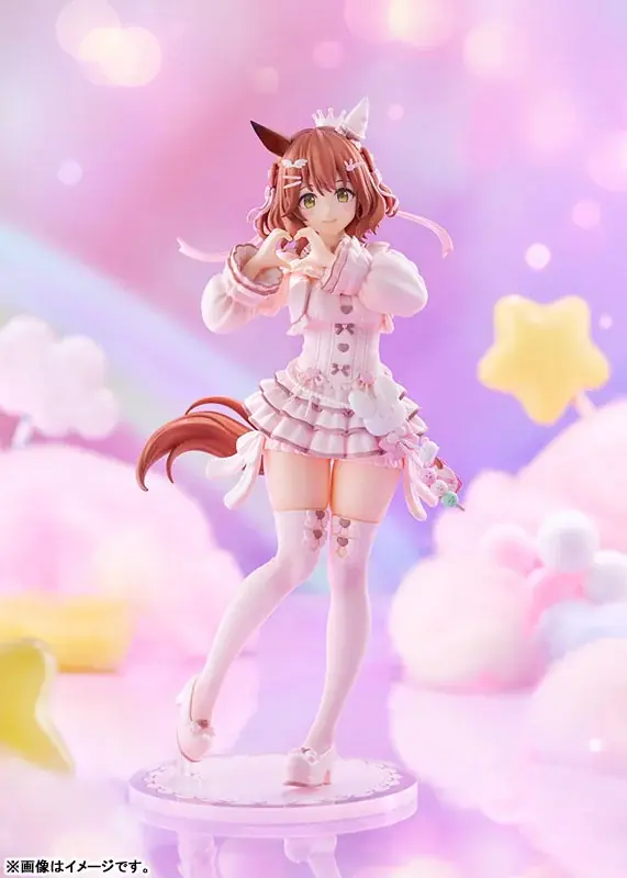 『ウマ娘 プリティーダービー』より、「アストンマーチャン」のフィギュアがバレンタインイベントでの衣装に身を包んで登場。あみあみにて予約受付中。 画像 3