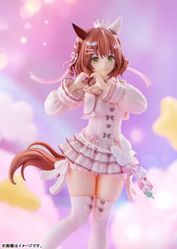 『ウマ娘 プリティーダービー』より、「アストンマーチャン」のフィギュアがバレンタインイベントでの衣装に身を包んで登場。あみあみにて予約受付中。 画像 4