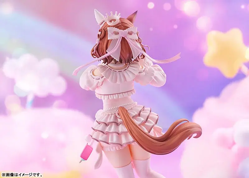 『ウマ娘 プリティーダービー』より、「アストンマーチャン」のフィギュアがバレンタインイベントでの衣装に身を包んで登場。あみあみにて予約受付中。 画像 5