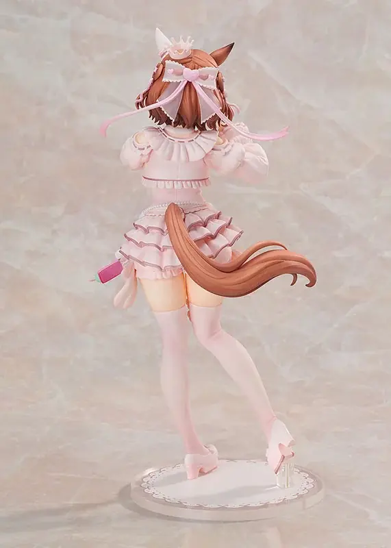 『ウマ娘 プリティーダービー』より、「アストンマーチャン」のフィギュアがバレンタインイベントでの衣装に身を包んで登場。あみあみにて予約受付中。 画像 8