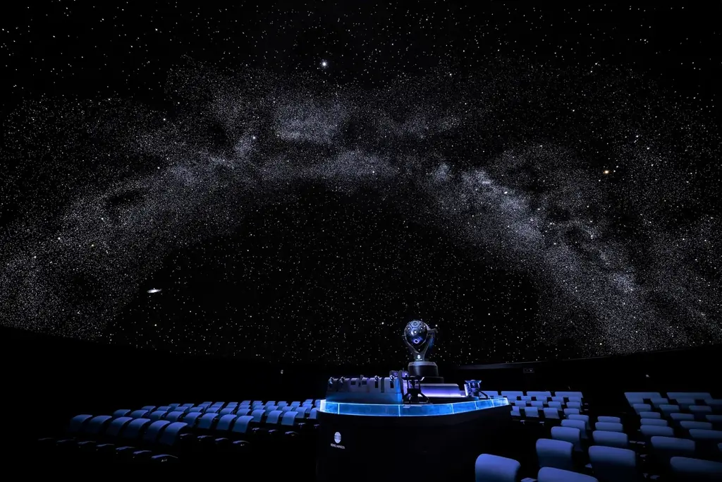 moumoonを迎え、福岡・東京を巡るプラネタリウムライブを開催『moumoon 20th Anniversary LIVE in the DARK tour』 画像 2