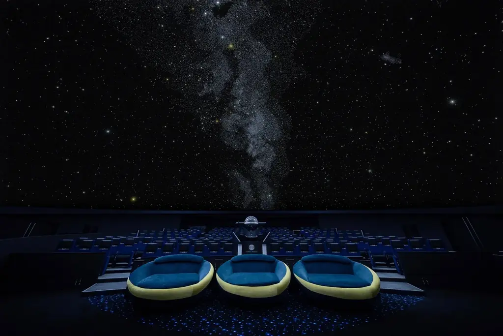 moumoonを迎え、福岡・東京を巡るプラネタリウムライブを開催『moumoon 20th Anniversary LIVE in the DARK tour』 画像 3