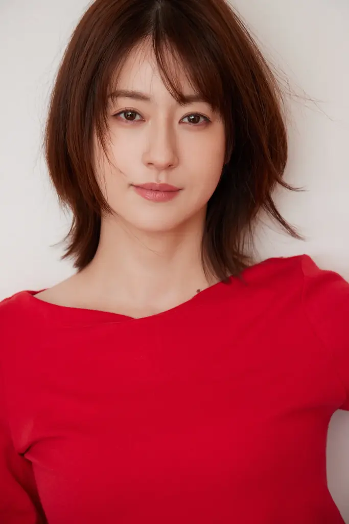 松本若菜が、ABEMAオリジナルドラマ『バカンスの法則』劇中ドキュメンタリー番組のナレーションでサプライズ出演！勝地涼“紺太”の密着VTRを彩る、愛ある辛辣な毒舌ナレーションに反響 画像 4