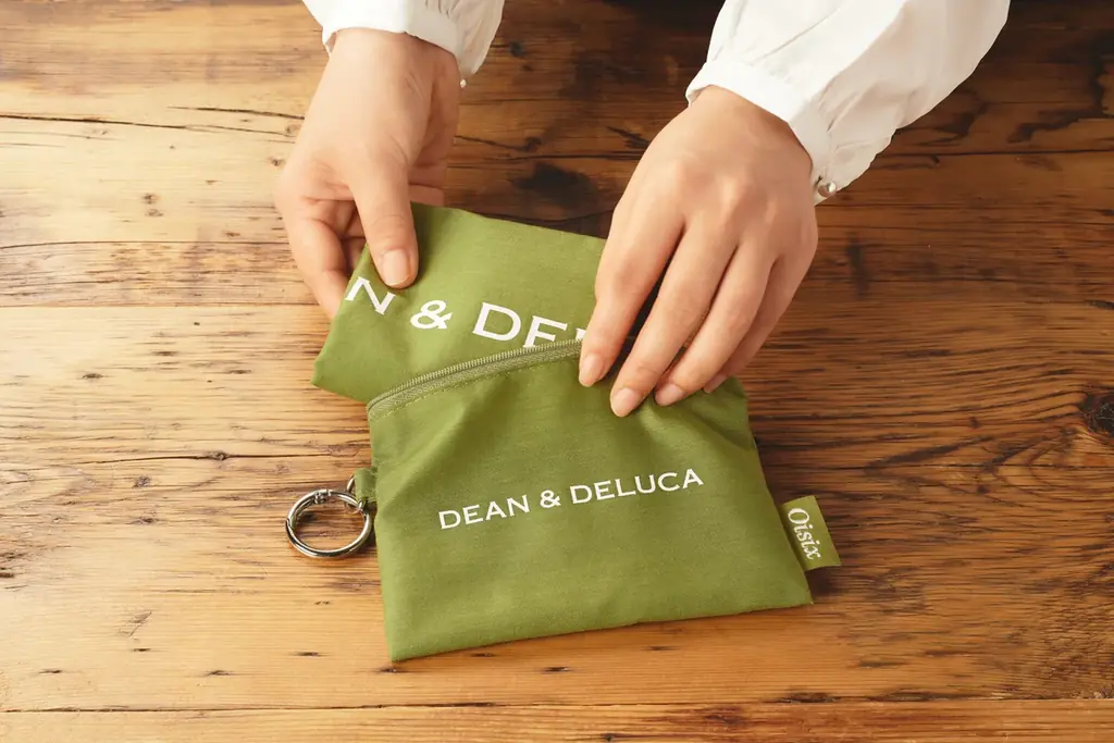 【数量限定】大切なお料理の美しさをキープしながら安定して運べる　OisixとDEAN ＆ DELUCA雑貨初コラボ・ポーチ付きエコバッグ8月27日10時販売開始 画像 3