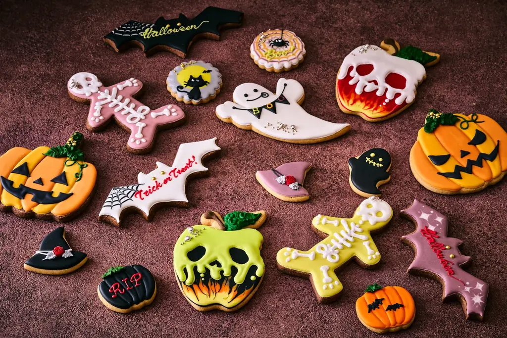 チョコレートドームで覆ったハロウィンケーキや丸ごと食べられるジャック オ ランタンなど“コワかわいい”スイーツが登場「ハロウィンスイーツ＆ブレッド セレクション」 画像 9