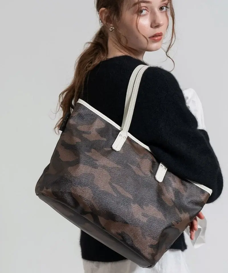 【新発売】シックな迷彩を、より上品に。人気のカモフラトートが、レザーパーツをイタリアンレザーへアップデートしてリニューアル 画像 8