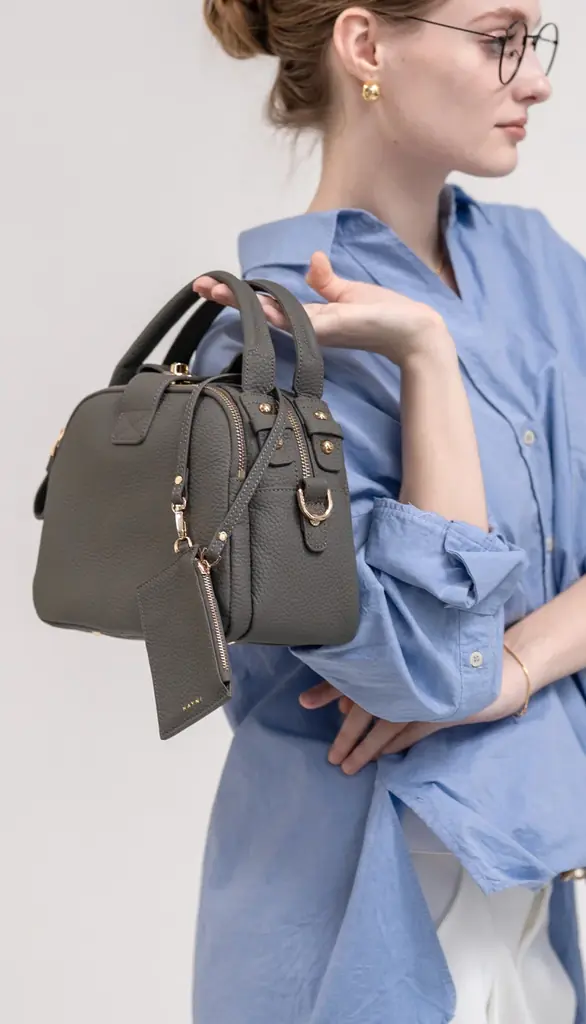 【新発売】シックな迷彩を、より上品に。人気のカモフラトートが、レザーパーツをイタリアンレザーへアップデートしてリニューアル 画像 9