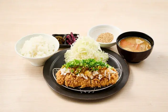 【揚げることを追求し続けた会社が作る“極上”とんかつ＆和牛ハンバーグカツ】串カツ田中の新ブランド「ザクッと とんかつ カツのジョー」8月21日(金) 東京都東大和市にグランドオープン！ 画像 13