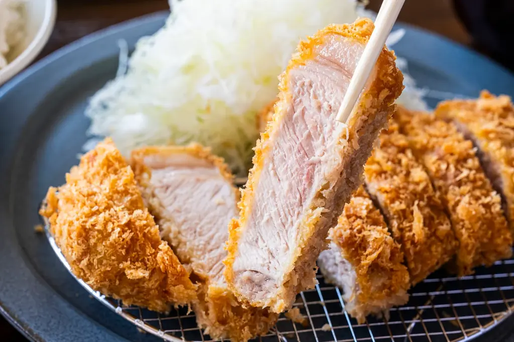 【揚げることを追求し続けた会社が作る“極上”とんかつ＆和牛ハンバーグカツ】串カツ田中の新ブランド「ザクッと とんかつ カツのジョー」8月21日(金) 東京都東大和市にグランドオープン！ 画像 4