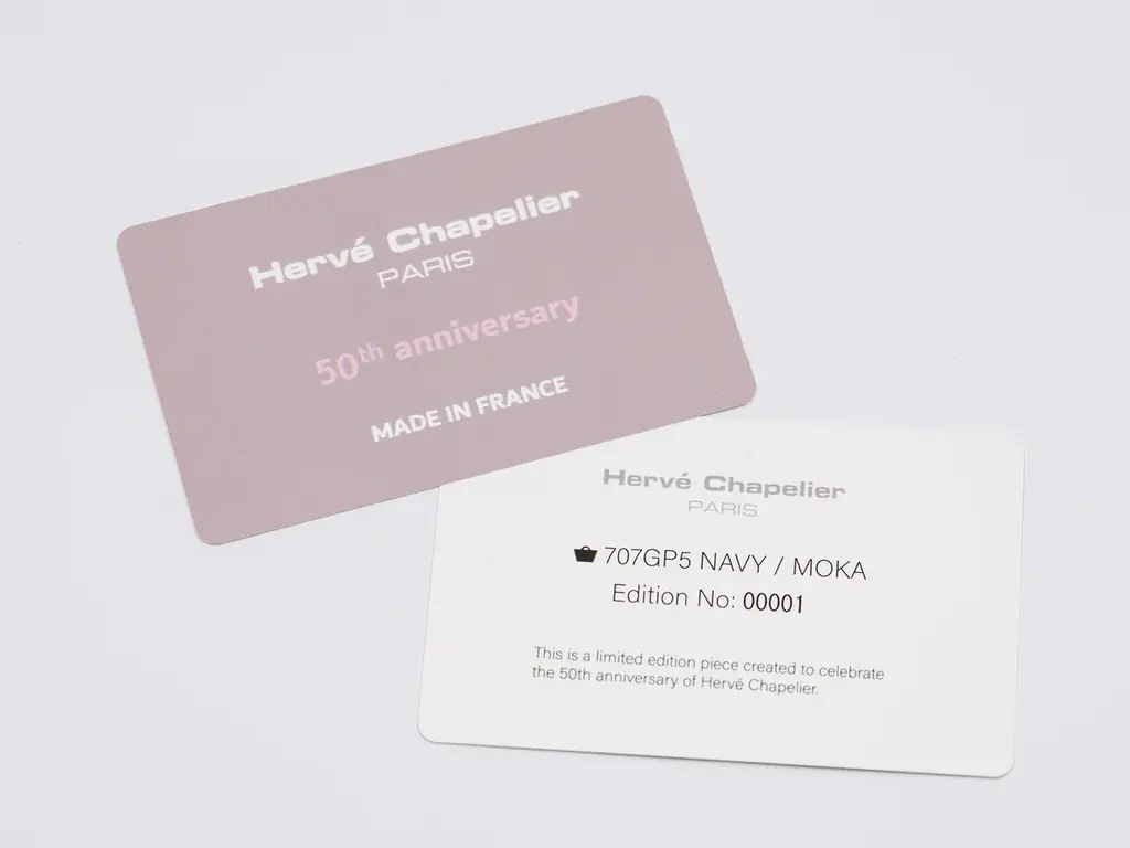 【Hervé Chapelier（エルベシャプリエ）】創業50周年記念 プレミアムライン「GP」の限定モデル登場！ブランド初期のヌメ革タグを再現した舟型トートを8月22日（土）発売 画像 9
