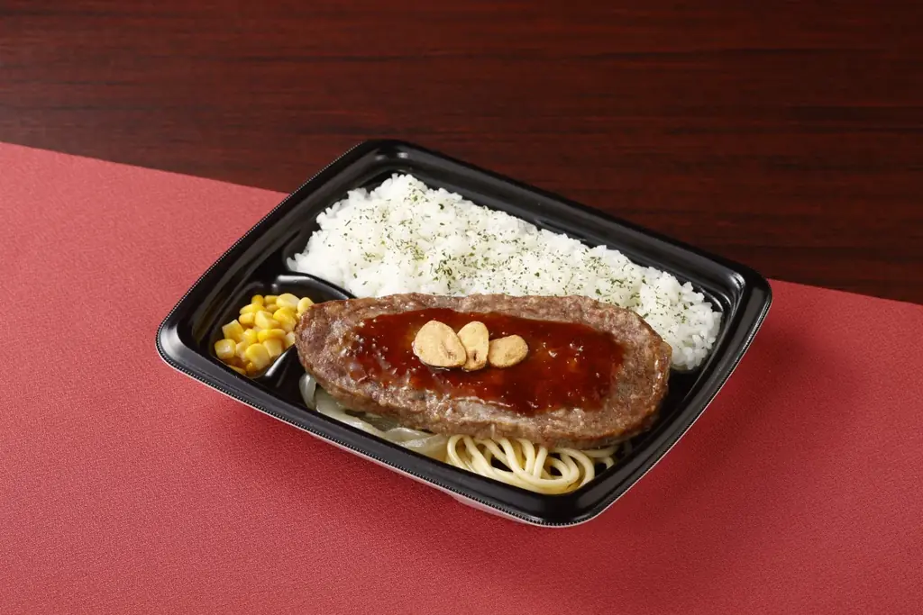 【ステーキのあさくま】名物コーンスープや看板メニューがローソンに登場！「ローソン×ステーキのあさくま」監修コラボ商品計3品を、2026年8月18日（火）より東海北陸エリアのローソンにて期間限定発売！ 画像 3