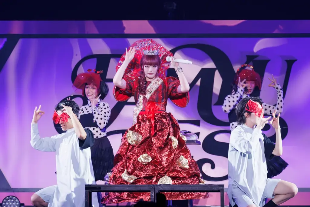 きゃりーぱみゅぱみゅがデビュー15周年イベント「PAMYU FES」開催　MONGOL800、氣志團、木村カエラ、新しい学校のリーダーズ、FRUITS ZIPPERが周年を祝福5年ぶりとなる 画像 12