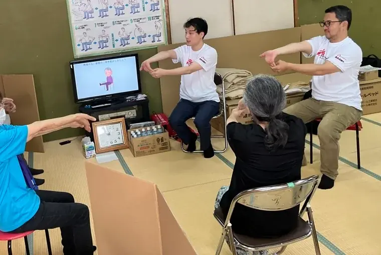 八代市で始動　MSFが避難所で始めた心のケア講座