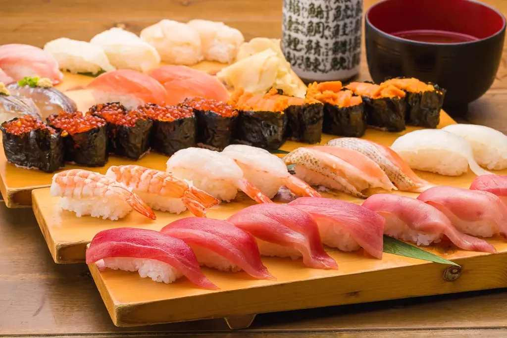 高級寿司50品食べ放題が3,900円！9月分の予約受付は8月27日に開始！大トロもウニもいくらも食べ放題！平日限定・一日先着5組様、早い者勝ちの豪華な美食体験！【FUJIYAMA TOKYO】 画像 2