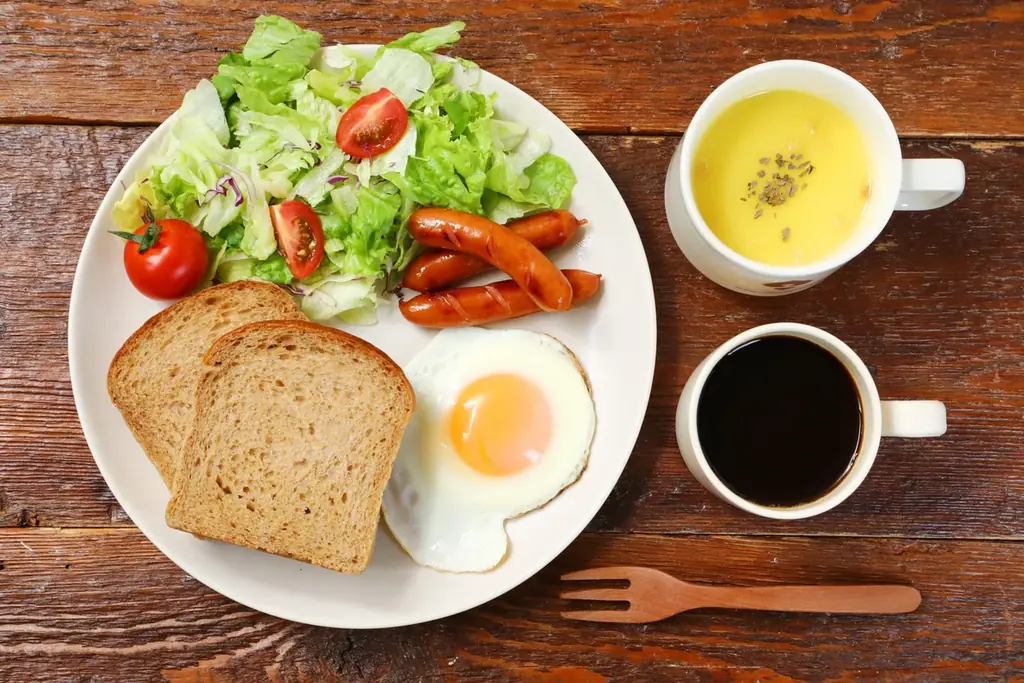 【ブランド史上初！玄米使用のこだわり食パン】「バゲットラビット」より国産バター＆牛乳100％でしっとり柔らか食感に仕上げた『しっとり玄米食パン』が新登場！香ばしい玄米の風味が広がる新作食パン！ 画像 4