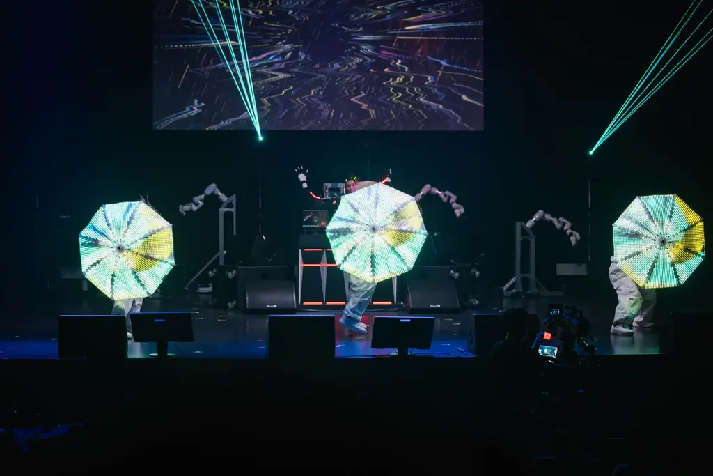 EYE VDJ MASA、視線入力で作曲した新曲『RAIN BEAT』を8月26日配信 画像 3