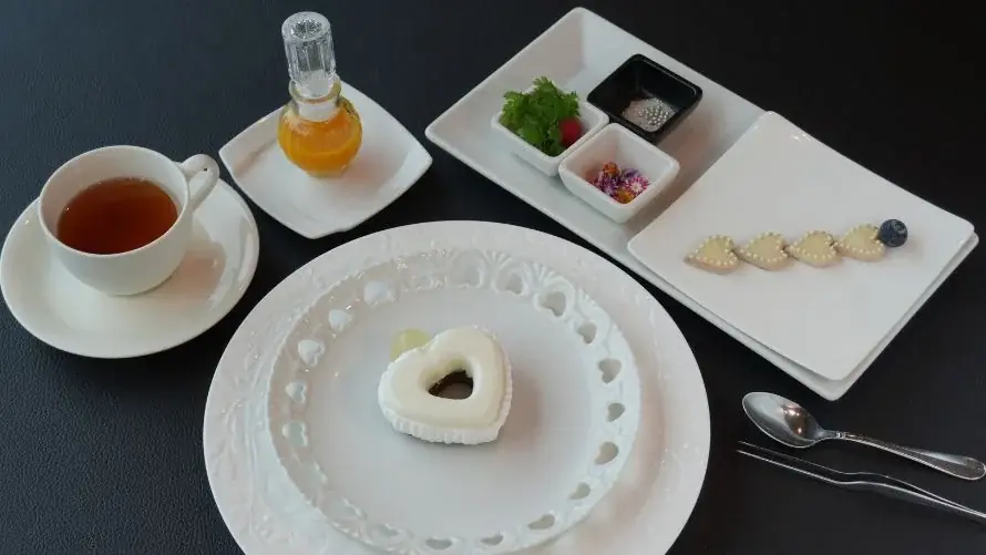 【箱根仙石原プリンスホテル】秋の自然からうまれる、自分だけの“かわいい”のかたち「ラリックに学ぶ秋の食べられるアート体験」を開催 画像 2