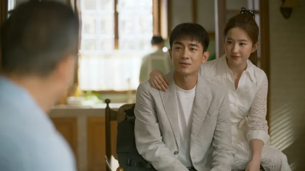 中国ドラマ「彼女は薔薇」リウ・イーフェイら4人を捉えた新ビジュアル公開！ 恋と成長の20年間を切り取った新場面写真も一挙大量公開！ 画像 11