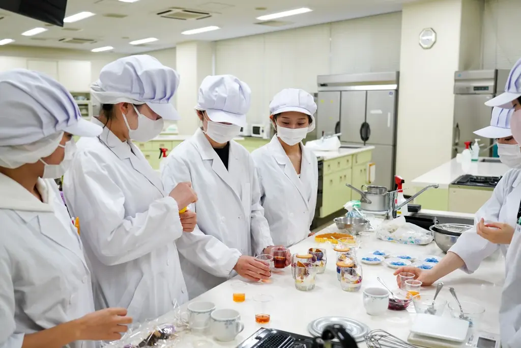身近な「おさとう」のひみつを科学で解き明かす！食物栄養学科が体験型食育ワークショップ「おさとうマジック実験室」を9月23日（水・祝）に科学体験施設「IMAGINUS（イマジナス）」 にて開催 画像 3