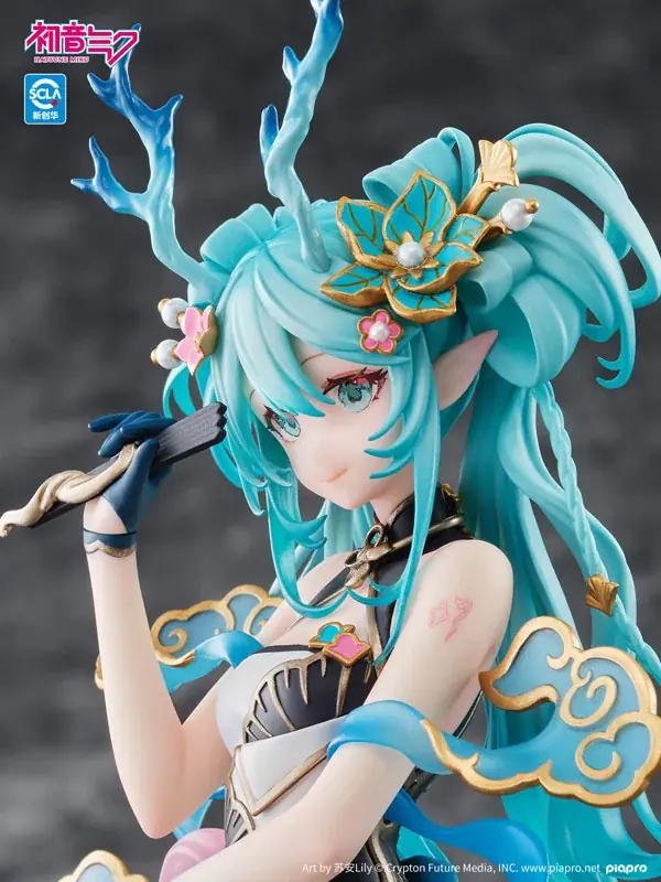 「青龍」をモチーフにアレンジされた「初音ミク」がフィギュアで登場。あみあみにて予約受付中。 画像 10