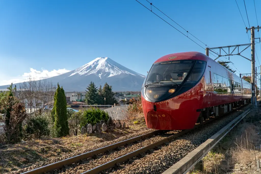 「リラックマ」「すみっコぐらし」「たれぱんだ」などの人気キャラクターが彩る特別電車富士急行線「サンエックス パラダイス開業記念号」9月1日運行開始 画像 3