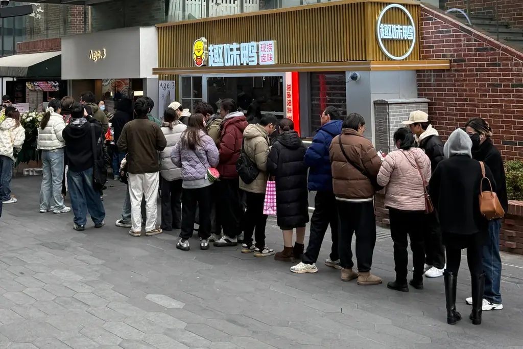 揚げサンド専門店「Age.3」、創業76年の老舗製餡メーカー「遠藤製餡」とコラボ ― 「北海道あんバター」のあんこが本格リニューアル、2026年9月1日（火）提供開始 画像 4