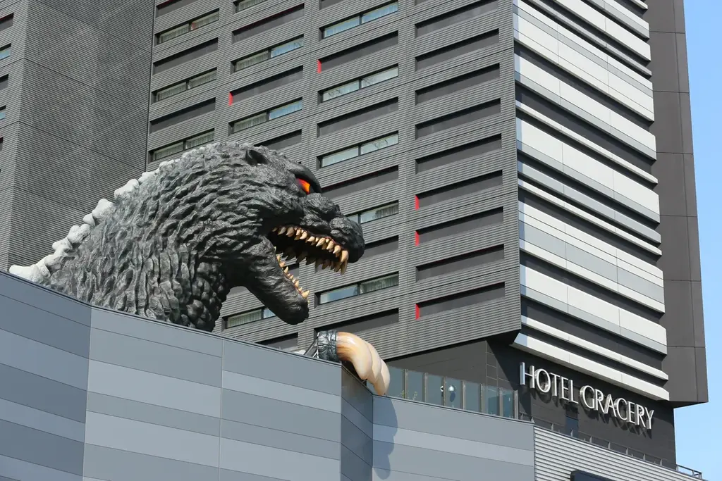 【ホテルグレイスリー新宿】1室限定「ゴジラルーム」がさらに進化！85インチ大画面＆特別演出で大迫力の滞在体験へ（9/3～） 画像 5