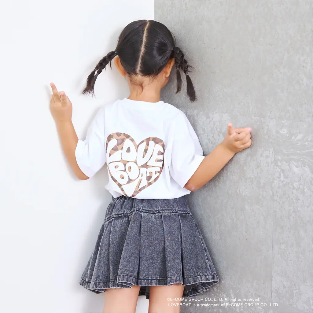 ＼あの伝説のギャルブランドがミニマルに登場！／〈LOVEBOAT〉×〈minimal〉初コレクション。ママは懐かしい、小学生は新しい。リアル親子モデルが着こなすリンクコーデにも注目！ 画像 8