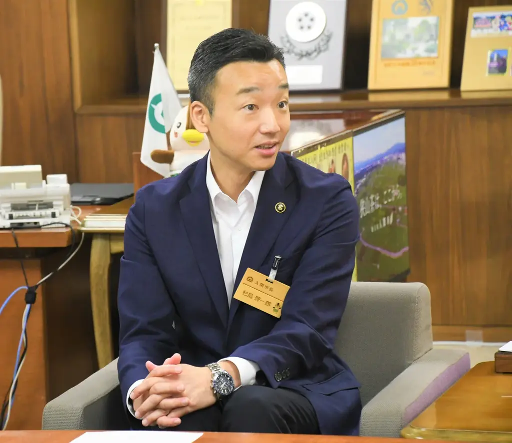 【埼玉県入間市】「街を盛り上げたい」。最初に手を挙げたのは高校3年生でした。入間市、自治会応援の新制度第1号を委嘱 画像 2