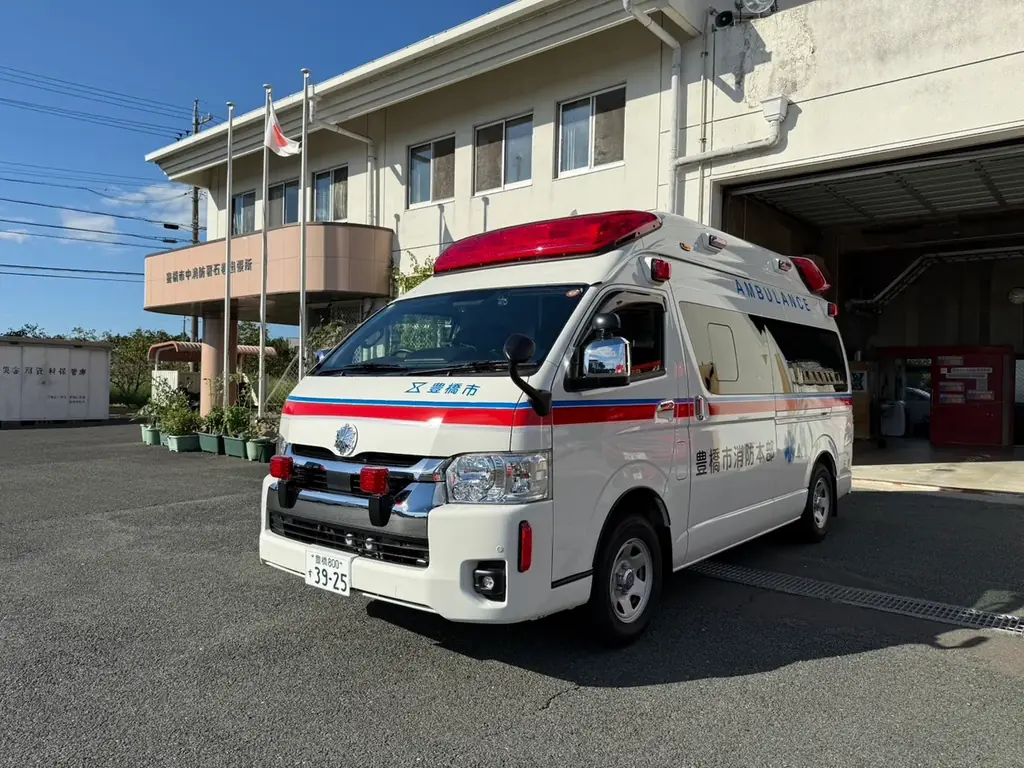 豊橋市に救急車と搬送車を個人寄附、現場運用を強化