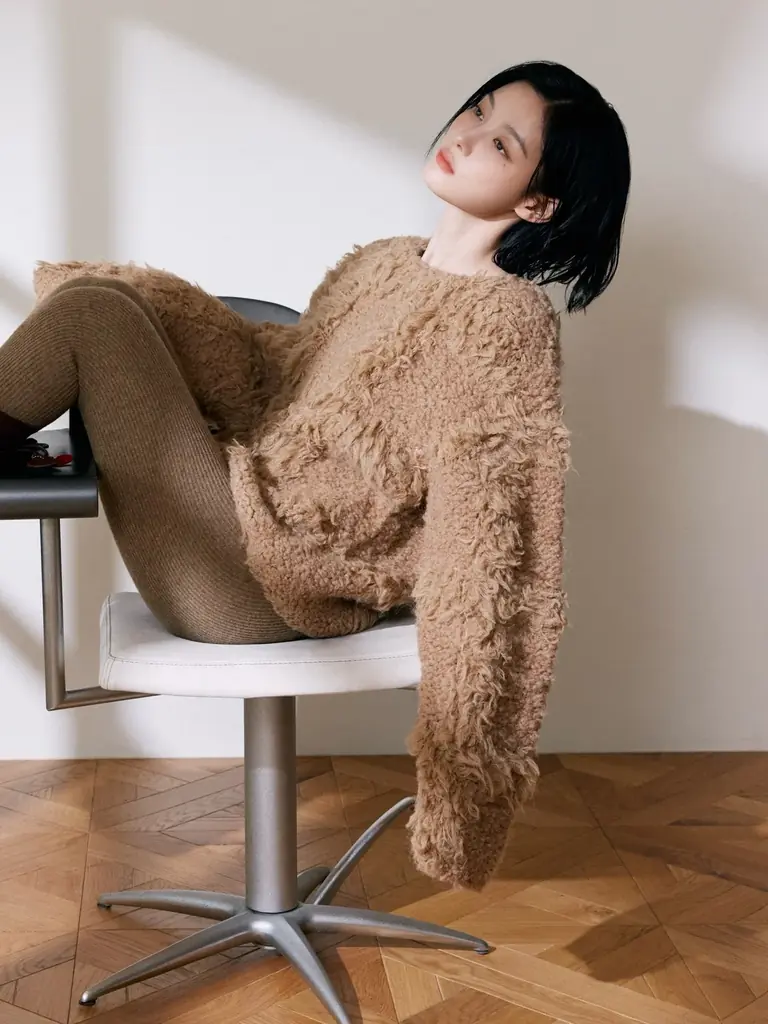 CLANE、韓国を代表する女優 キム・ユジョンとの初のコラボレーションコレクションを発売。韓国POP-UP STOREでも展開。日本では9月4日(金)よりオンラインストアで先行予約販売を実施。 画像 5