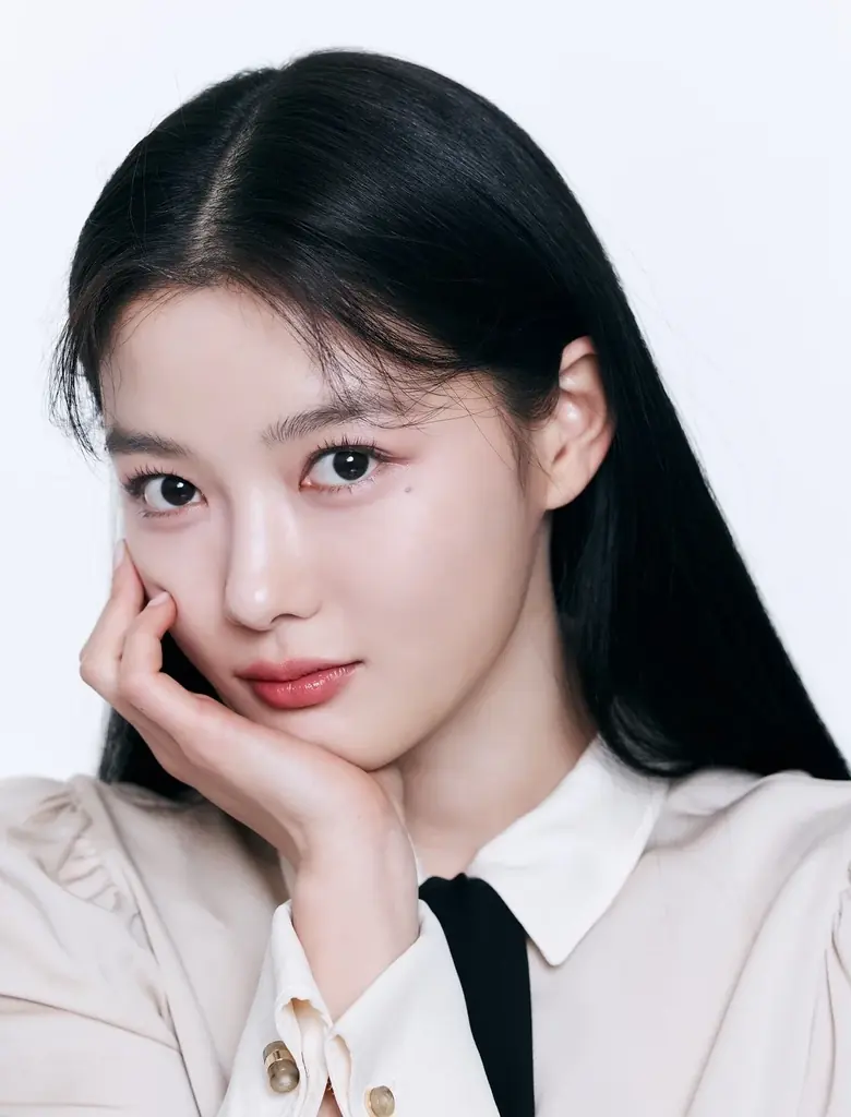 CLANE、韓国を代表する女優 キム・ユジョンとの初のコラボレーションコレクションを発売。韓国POP-UP STOREでも展開。日本では9月4日(金)よりオンラインストアで先行予約販売を実施。 画像 8