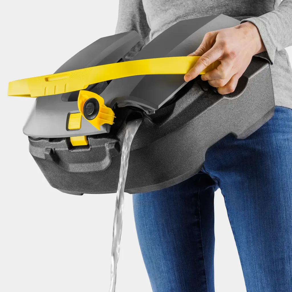 ケルヒャー、「洗い残しゼロ」を実現した業務用アップライト床洗浄機「K-Mop 46 Bp」を発表 画像 6