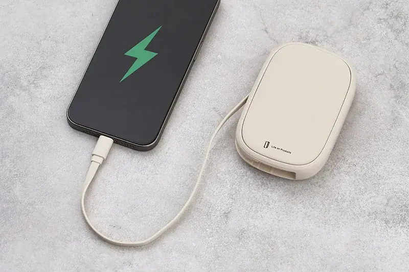 【累計販売台数33万台超】人気の「使い捨てないカイロ」シリーズから今季の新作が登場！便利な“USBコード一体型”の最新モデルに大注目！ 画像 3