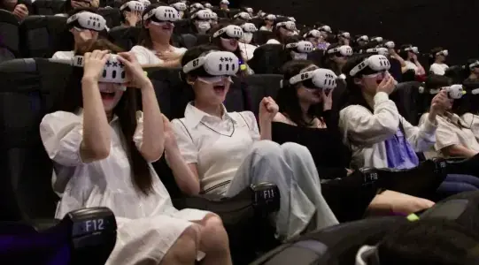 ENHYPENのVRコンサートツアー待望の再開催！シネマティックVRで描く、ヴァンパイアの運命の恋人との逃避行『ENHYPEN VR CONCERT : DESTINY』開催決定！ 画像 2