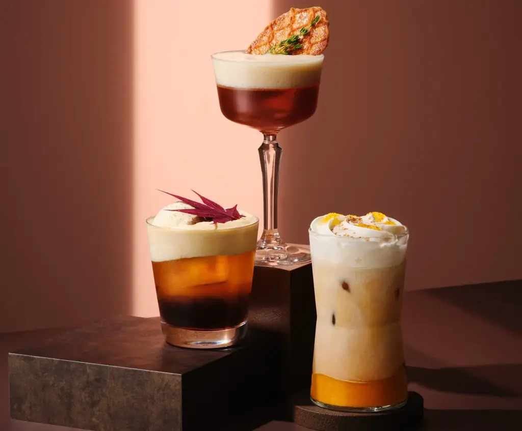 スターバックス リザーブ® ロースタリー 東京で“クラフト“を楽しむ秋がスタート　第19代コーヒーアンバサダー考案ビバレッジや、秋の味覚溢れる新作が9月4日（金）より登場 画像 2
