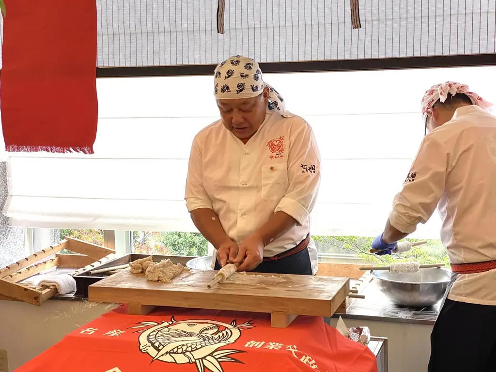 愛知・豊橋の食文化を渋谷で。約200年の伝統「ヤマサちくわ」のちくわ焼き体験と、生産者が語る特別ランチセミナーをセルリアンタワー東急ホテルで開催！ 画像 2