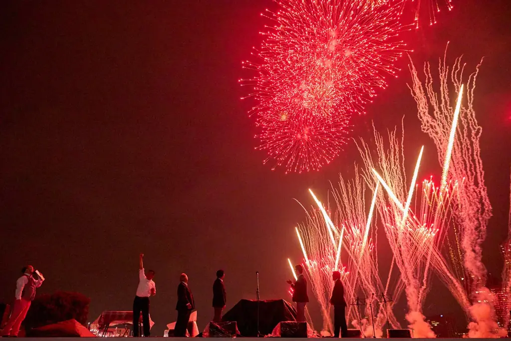秋の多摩川の夜空を彩る！「第85回川崎市制記念多摩川花火大会」2026年10月3日（土）開催！大会運営にご協賛いただいた方に協賛席を返礼！ 画像 2