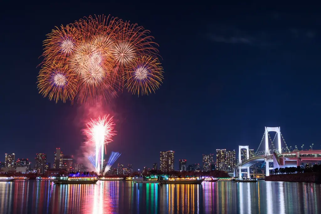 10月24日開催｜東京湾大華火祭を船上で特等席観覧