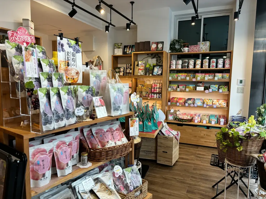 学芸大学に椿宗善が新店オープン　試飲たっぷりのお茶セレクト