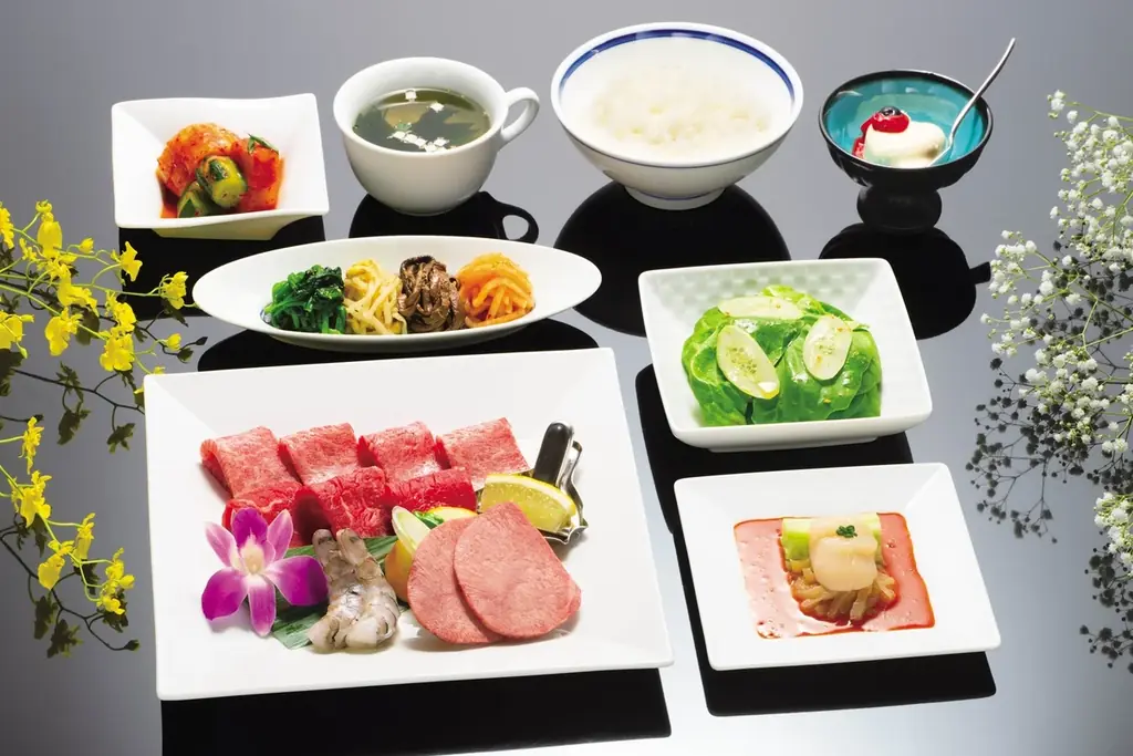 叙々苑の平日限定「スタンダードコース」8,000円で定番満喫