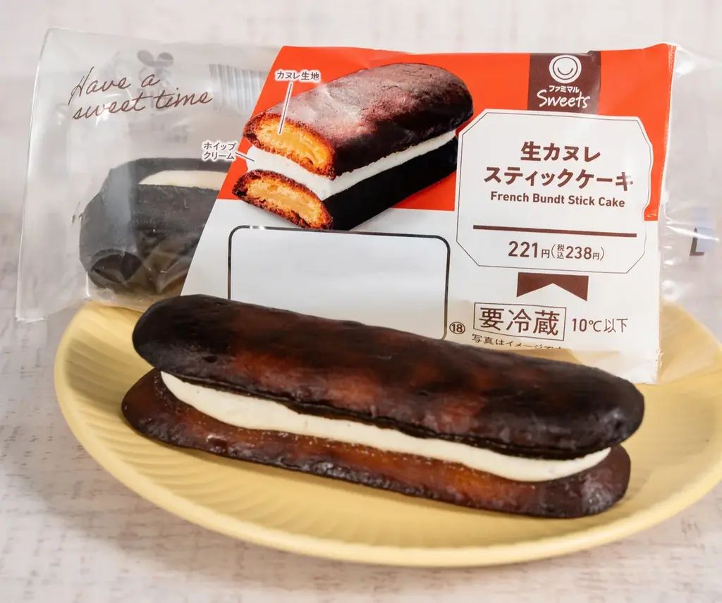 累計940万食を記録した生カヌレケーキが進化して帰ってきた！　なぜサンド？　“カリむち”食感が続く世にも珍しい形状の「生カヌレスティックケーキ」9月8日（火）新発売 画像 2